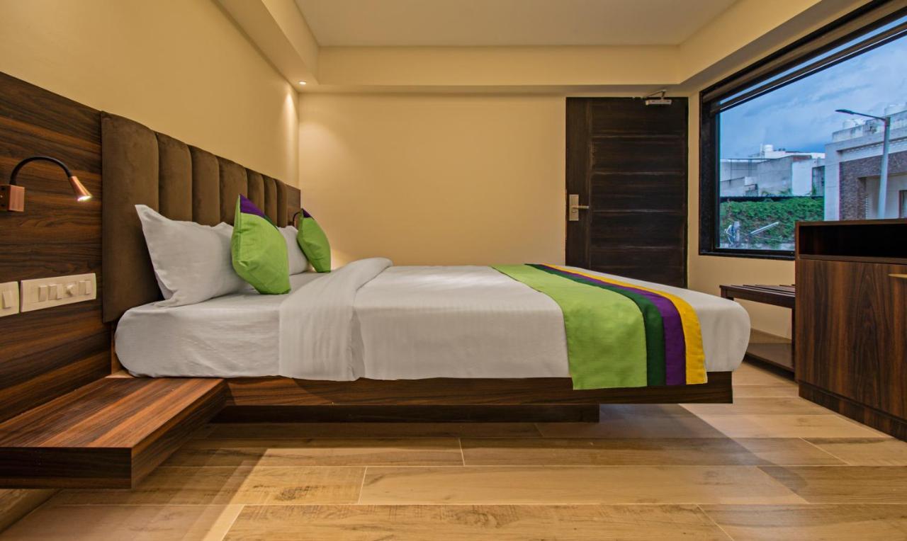 Treebo Pink City Grand Jaipur Ngoại thất bức ảnh